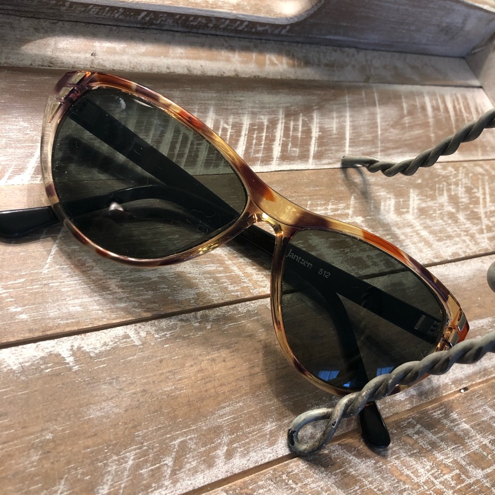 Jantzen...... retro sunglasses 🕶